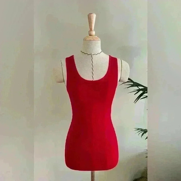 Scoop Stretch Ribbed Shaping Tank Top | Raceback Top | Size S | Bright Red - Picture 1 of 7